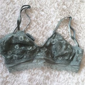 Pretty Bralette top 🌊